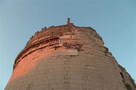  Grobowiec Xuchang - Starożytne tajemnice i niesamowite freski!