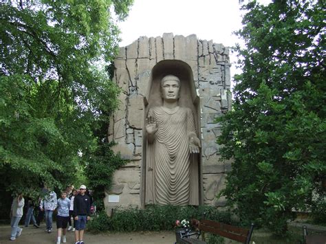  Ogromny posąg Buddy w Chaoyang - fascynujący symbol religijności i potęgi!