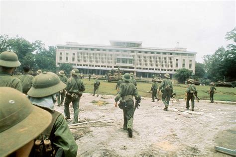 The Reunification Palace: A Monument to History and Vietnamese Resilience!